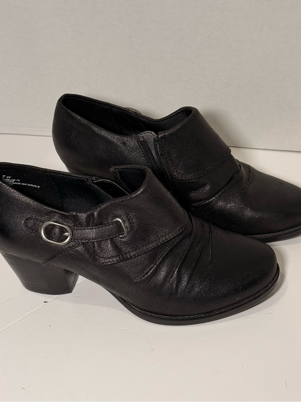 Baretraps Shoes Women's Size 7W Black Rilah Block Heel Ankle Booties